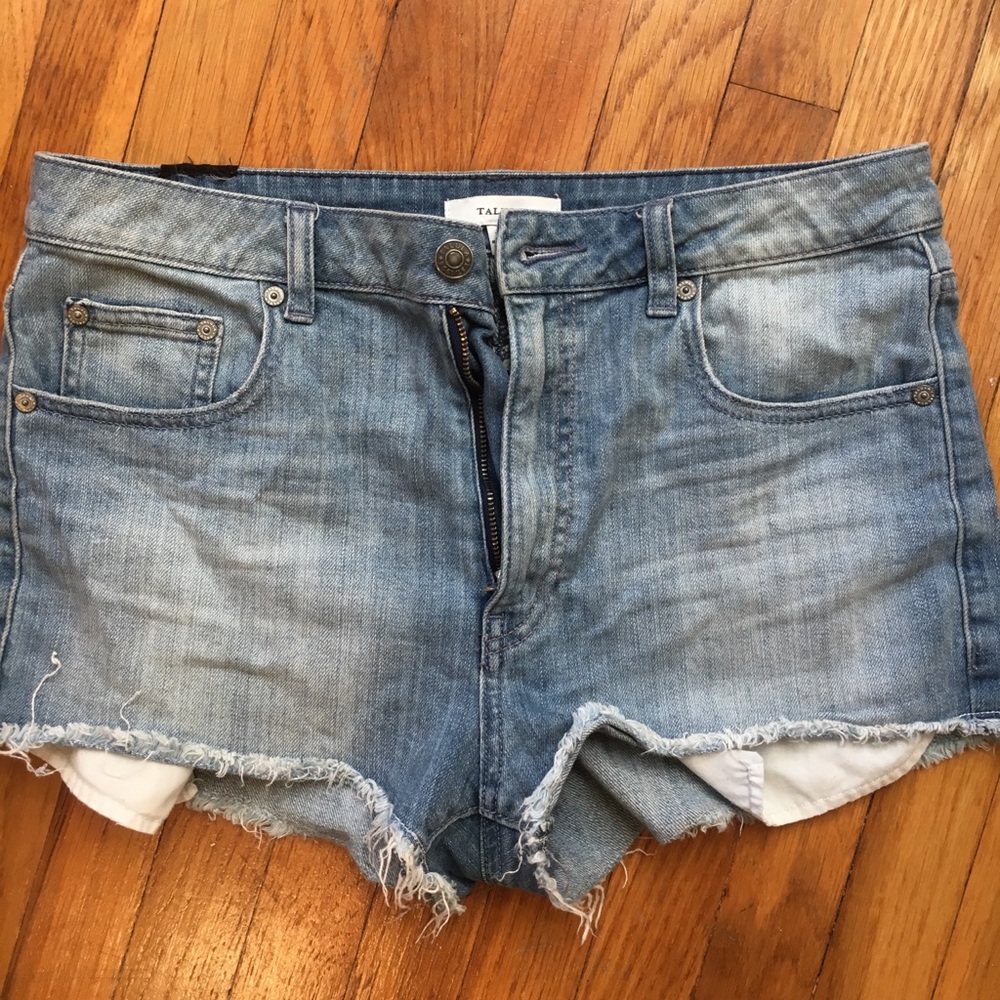Aritzia frayed Jean shorts